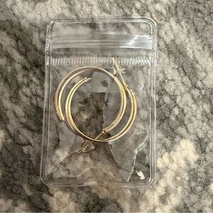 Elegant Gold Hoop Earrings